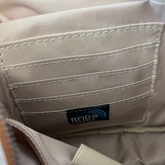 Cream Crossbody Bag - Picture 6 of 7